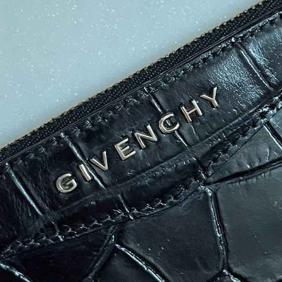 Givenchy embossed leather pouch - Picture 3 of 6